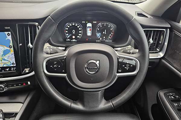 2021 Volvo V60 Cross Country B5