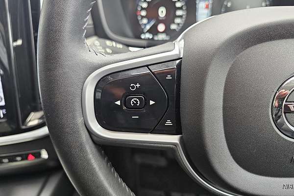 2021 Volvo V60 Cross Country B5