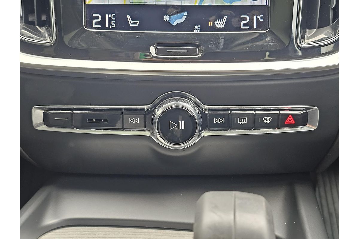 2021 Volvo V60 Cross Country B5