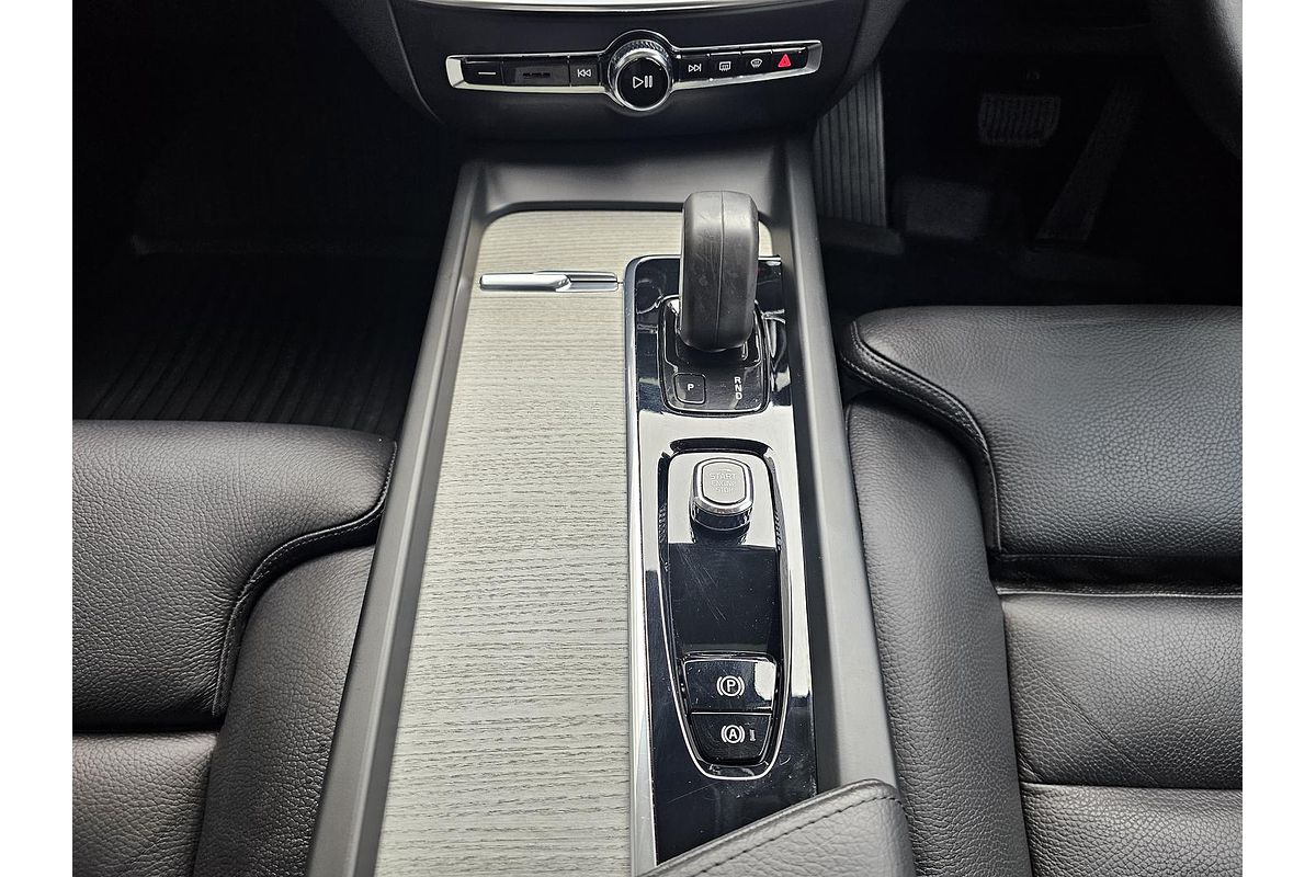 2021 Volvo V60 Cross Country B5