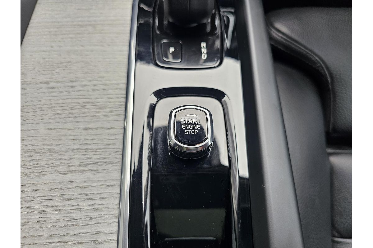 2021 Volvo V60 Cross Country B5