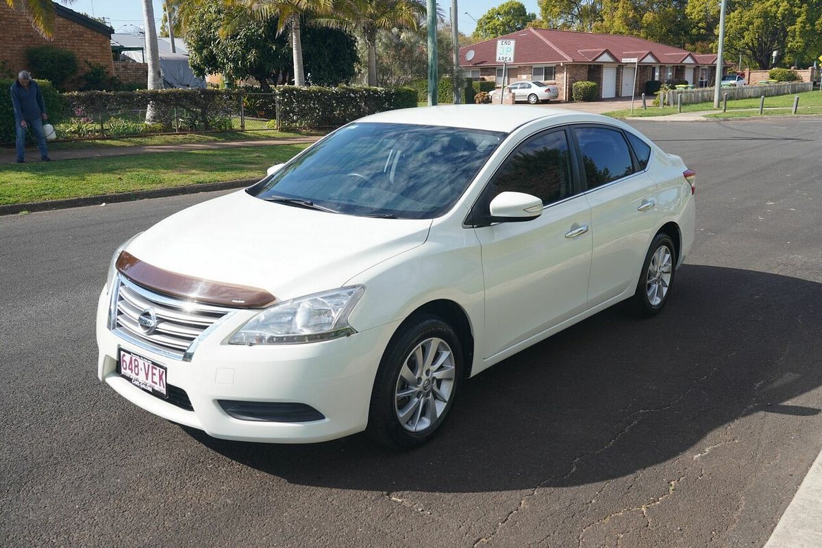 2014 Nissan Pulsar ST B17