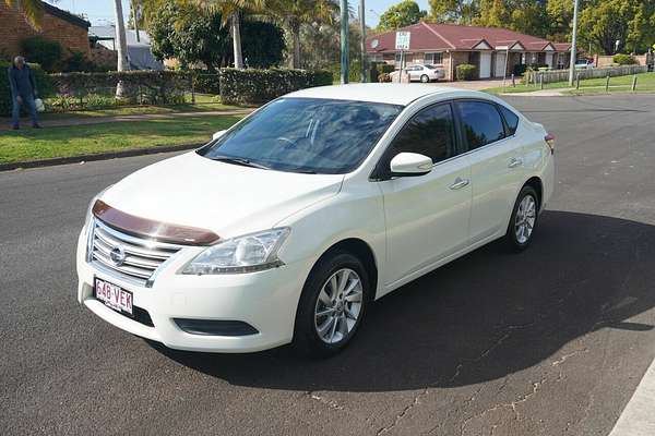 2014 Nissan Pulsar ST B17