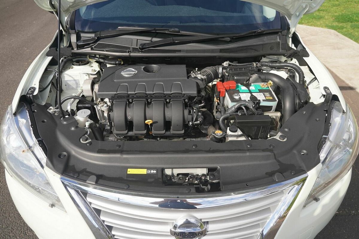 2014 Nissan Pulsar ST B17