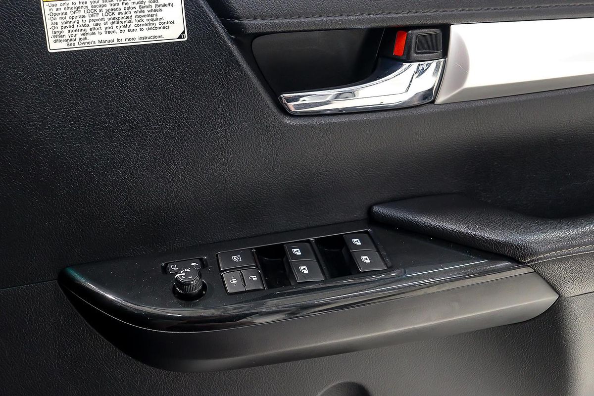 2016 Toyota Hilux SR5 GUN126R 4X4