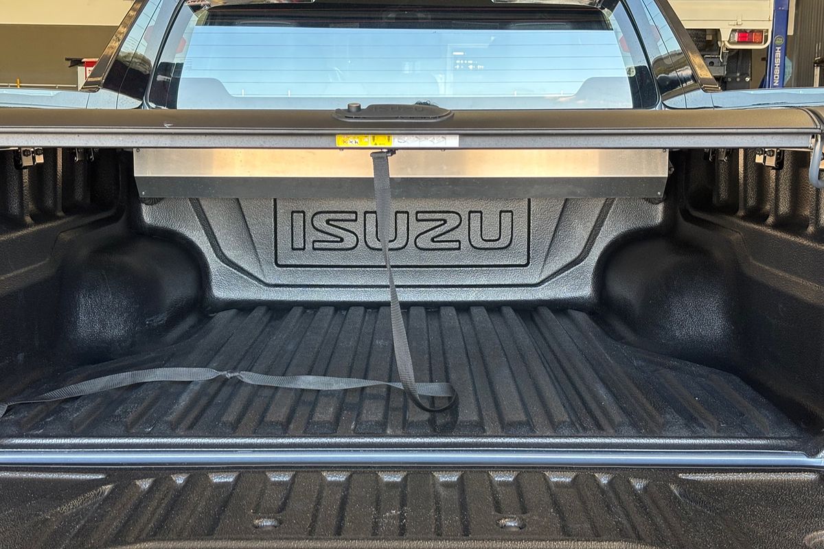 2024 Isuzu D-MAX X-TERRAIN 4X4
