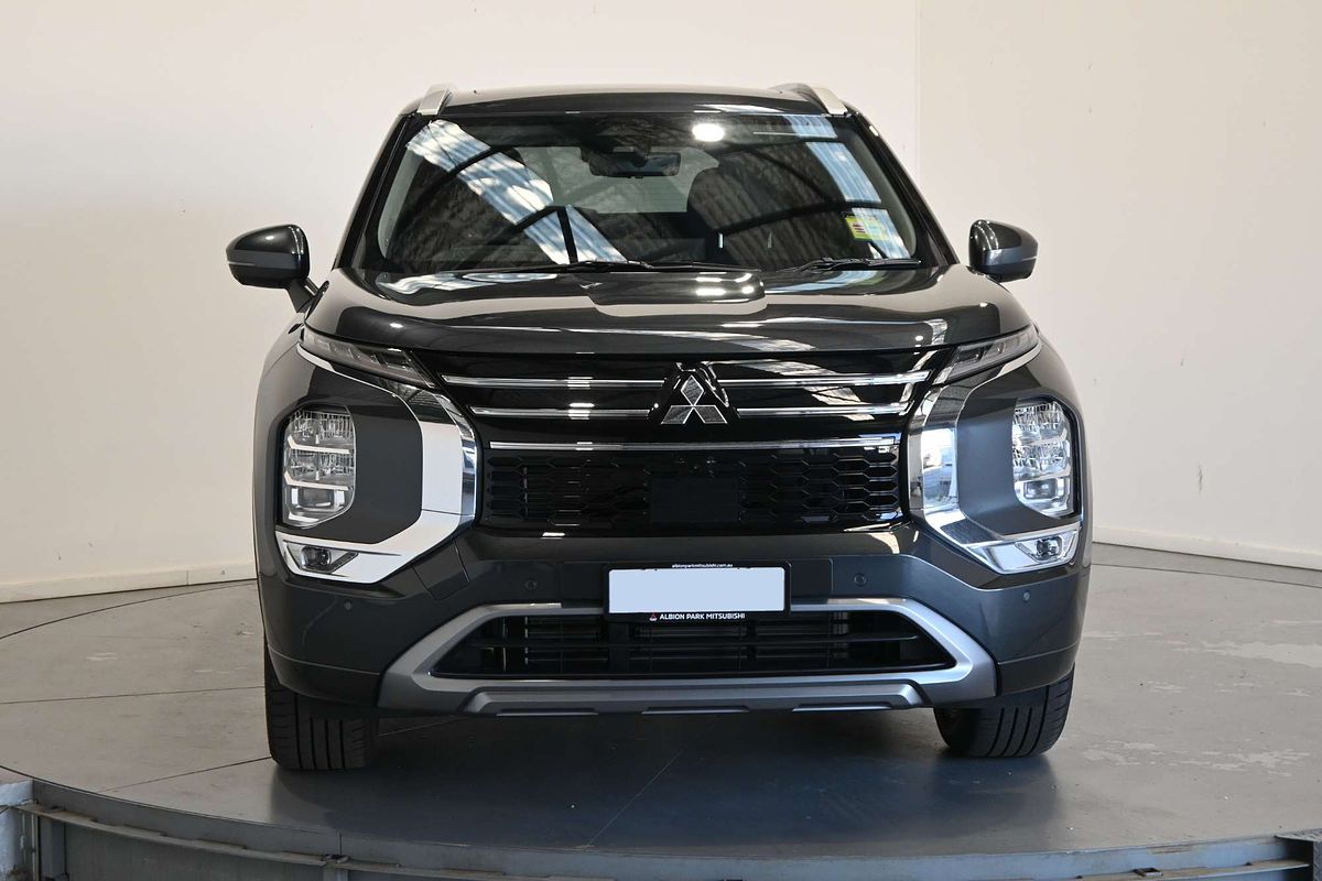 2025 Mitsubishi Outlander Exceed ZM