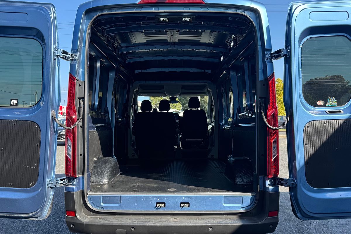 2022 LDV Deliver 9 LWB