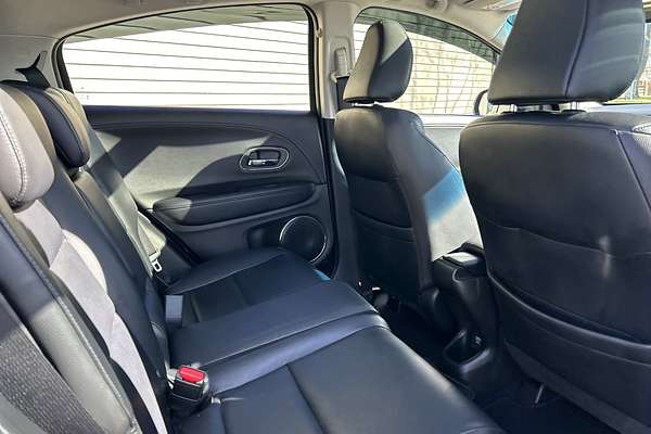 2017 Honda HR-V VTi-L