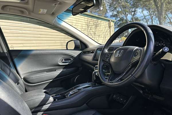 2017 Honda HR-V VTi-L