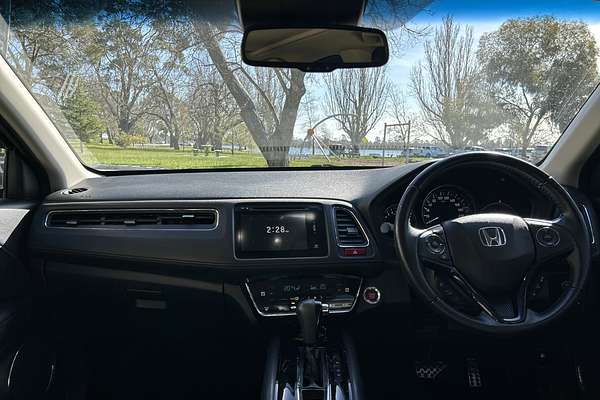 2017 Honda HR-V VTi-L