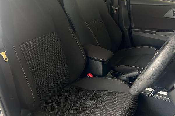 2015 Toyota Corolla Ascent ZRE182R