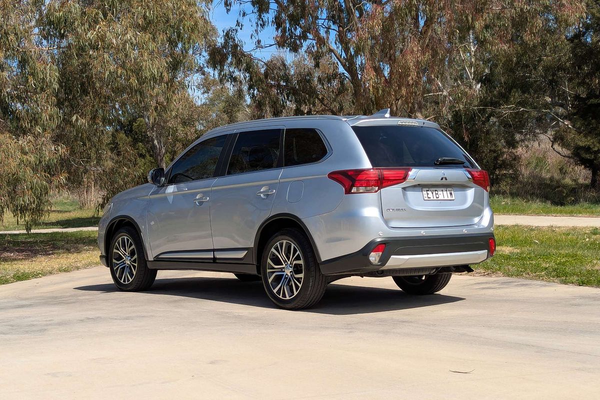 2017 Mitsubishi Outlander LS ZK