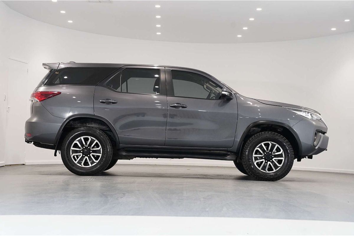 2017 Toyota Fortuner GX GUN156R