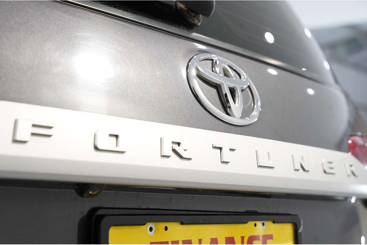 2017 Toyota Fortuner GX GUN156R