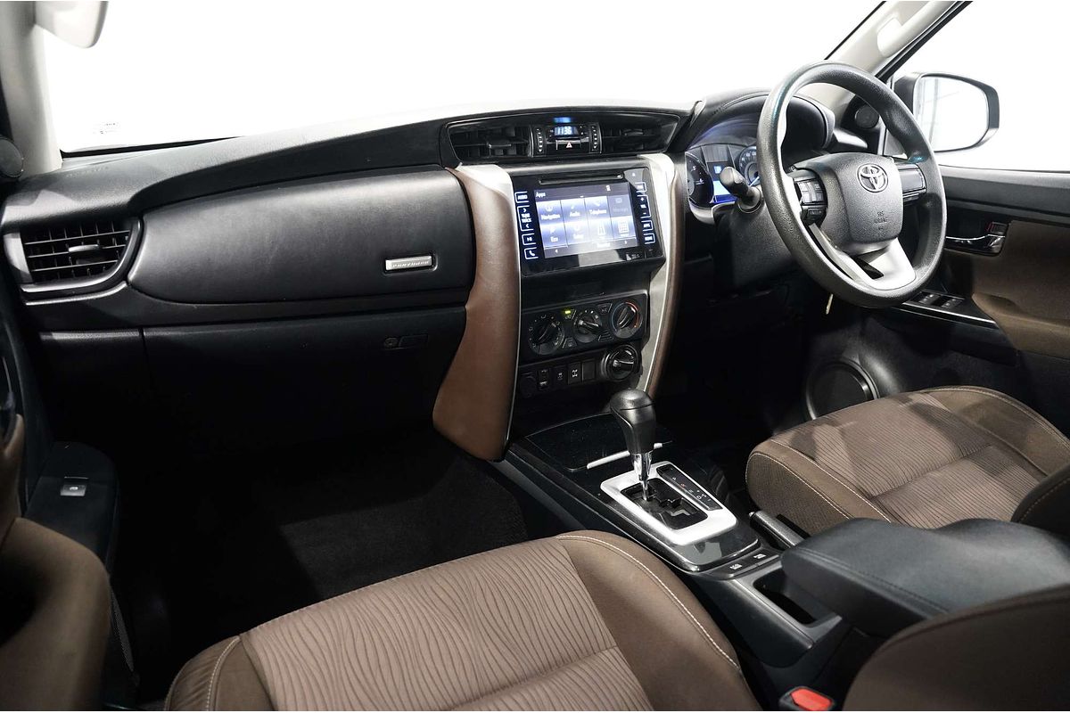 2017 Toyota Fortuner GX GUN156R