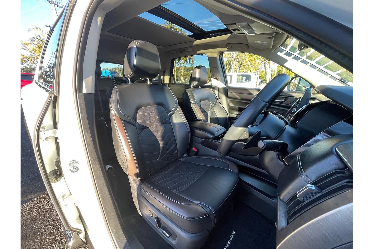 2023 Nissan Pathfinder Ti-L R53