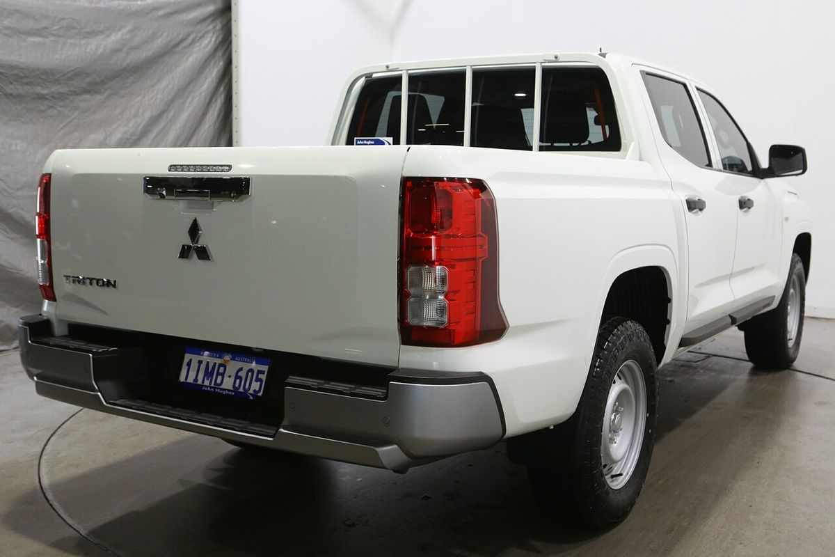 2024 Mitsubishi Triton GLX MV 4X4