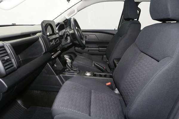 2024 Mitsubishi Triton GLX MV 4X4