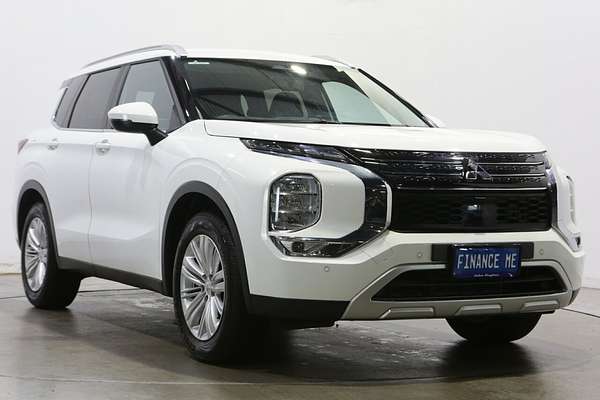 2024 Mitsubishi Outlander LS ZM