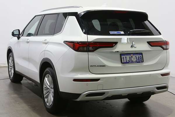 2024 Mitsubishi Outlander LS ZM