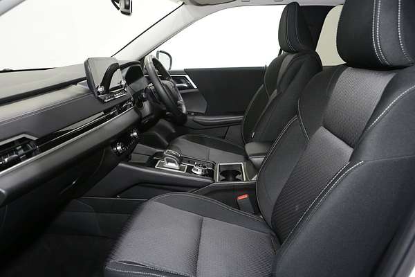 2024 Mitsubishi Outlander LS ZM