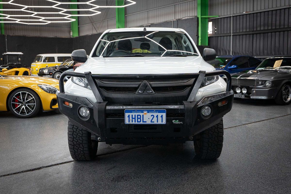 2019 Mitsubishi Triton GLX+ MR 4X4