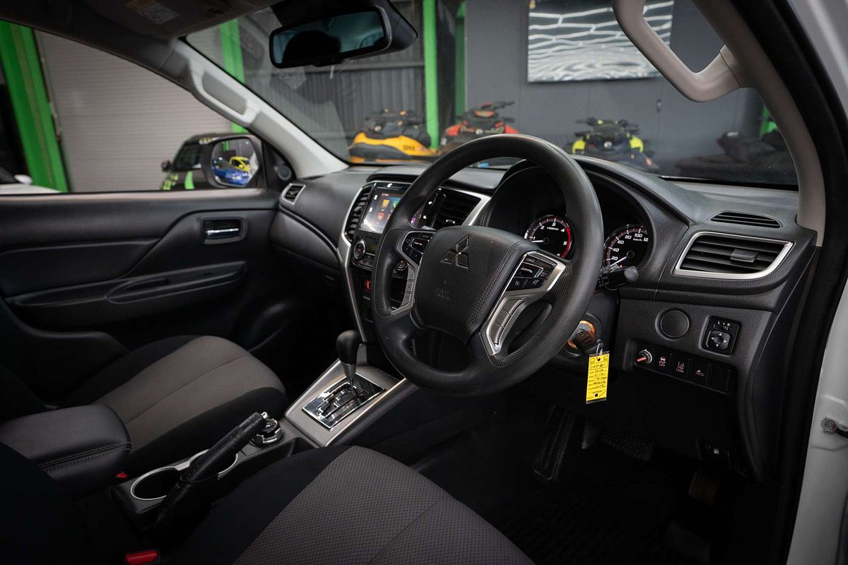 2019 Mitsubishi Triton GLX+ MR 4X4
