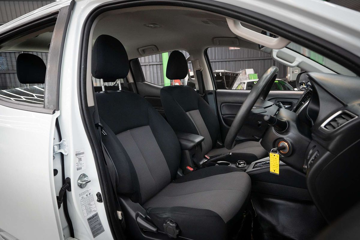 2019 Mitsubishi Triton GLX+ MR 4X4