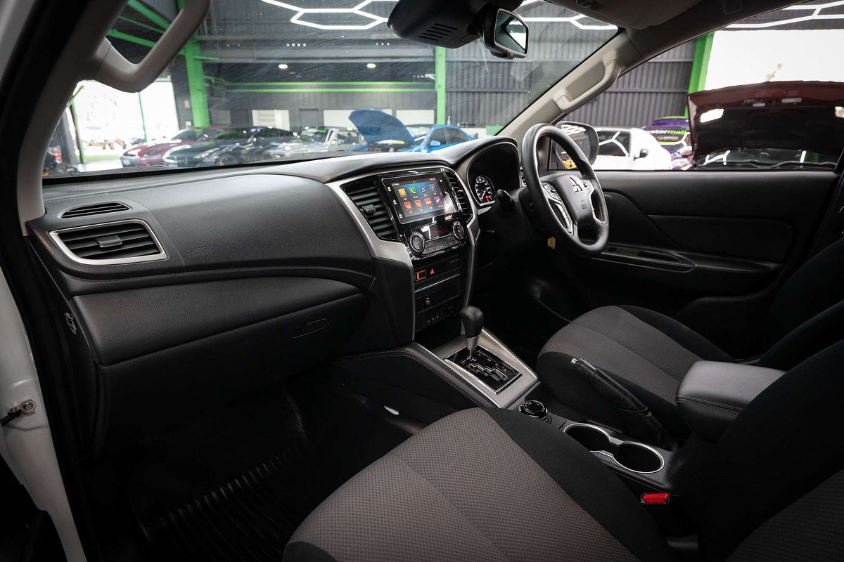 2019 Mitsubishi Triton GLX+ MR 4X4