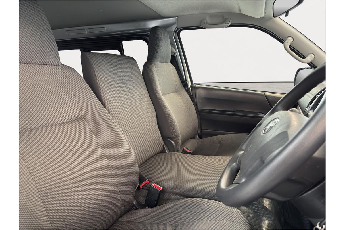 2015 Toyota Hiace Long DX 4WD