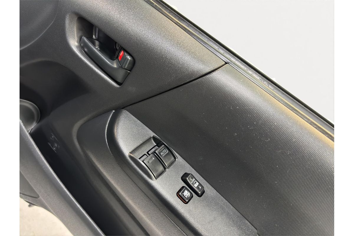 2015 Toyota Hiace Long DX 4WD