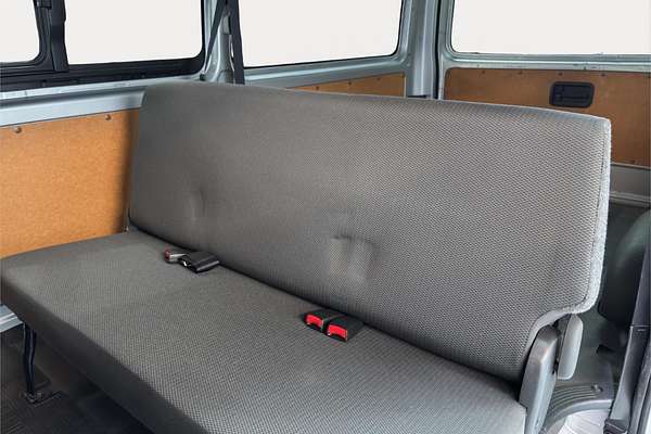 2015 Toyota Hiace Long DX 4WD