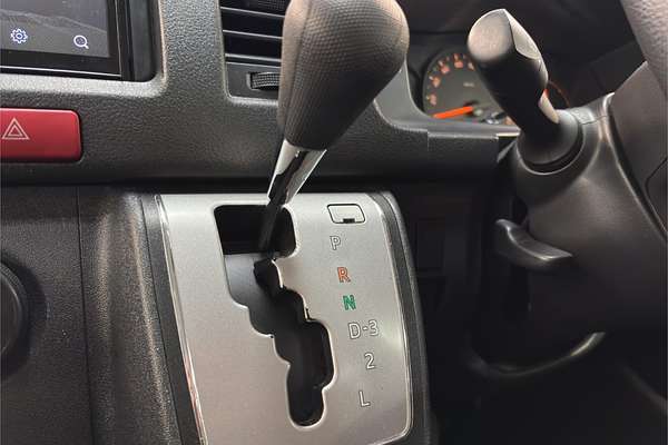 2015 Toyota Hiace Long DX 4WD