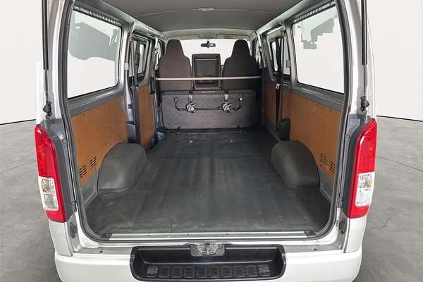 2015 Toyota Hiace Long DX 4WD