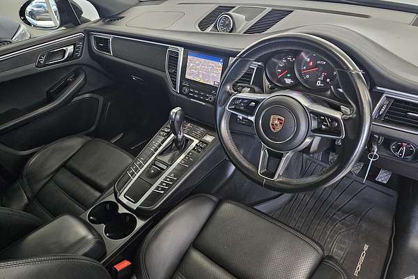2017 Porsche Macan GTS 95B