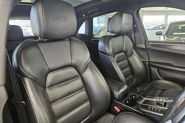 2017 Porsche Macan GTS 95B