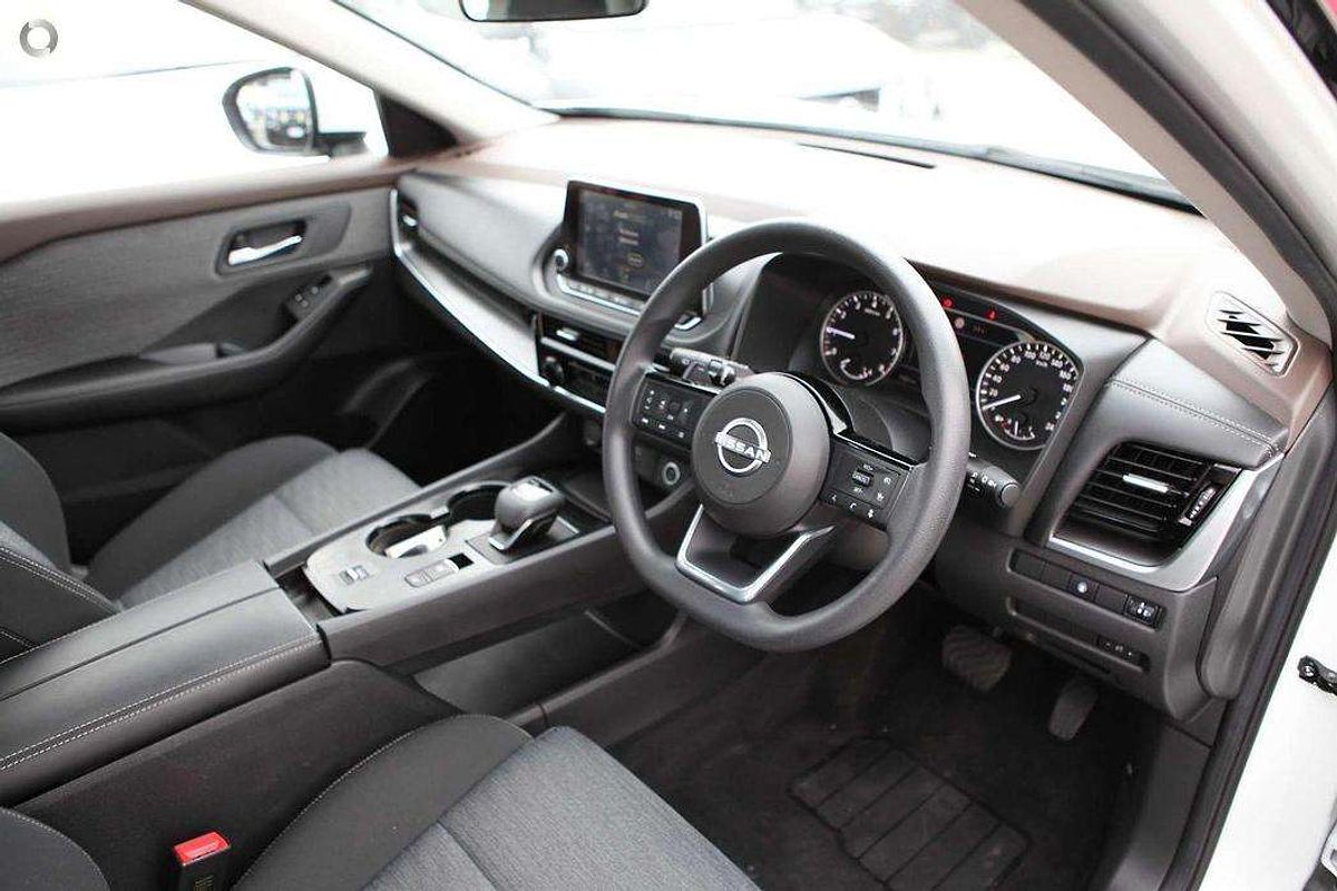 2025 Nissan X-TRAIL ST T33