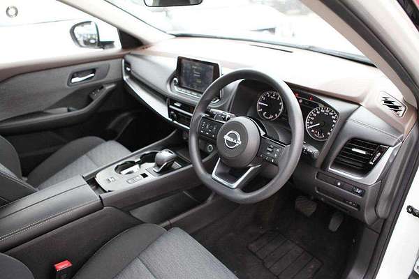2025 Nissan X-TRAIL ST T33