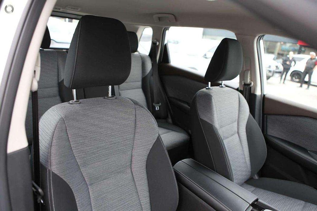 2025 Nissan X-TRAIL ST T33