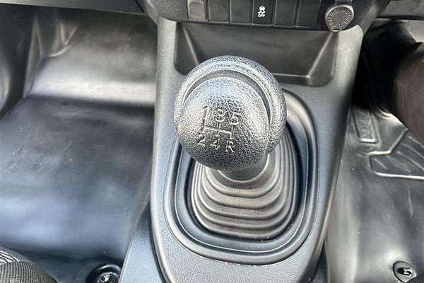 2018 Toyota Hilux WORKMATE GUN122R MY19 REAR WHEEL DRIVE