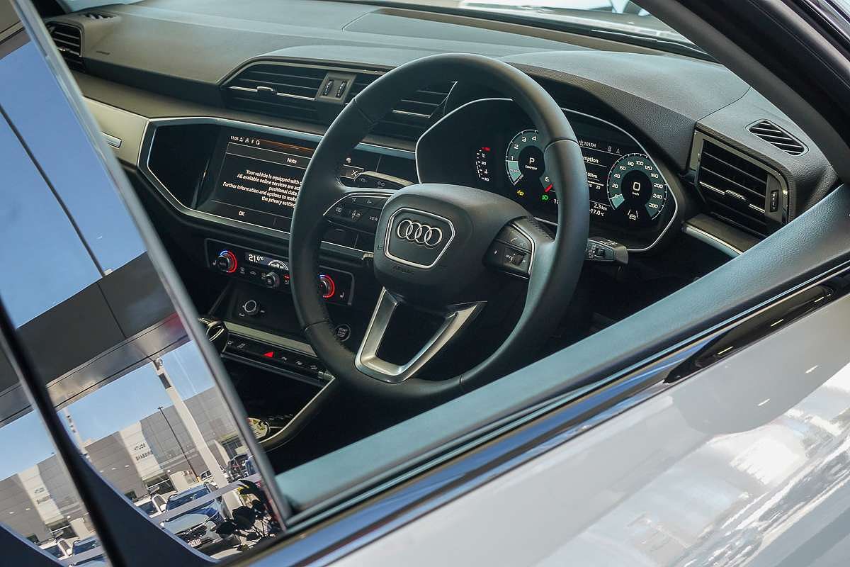 2025 Audi Q3 35 TFSI S line edition F3