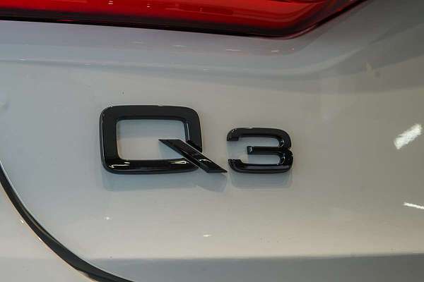 2025 Audi Q3 35 TFSI S line edition F3