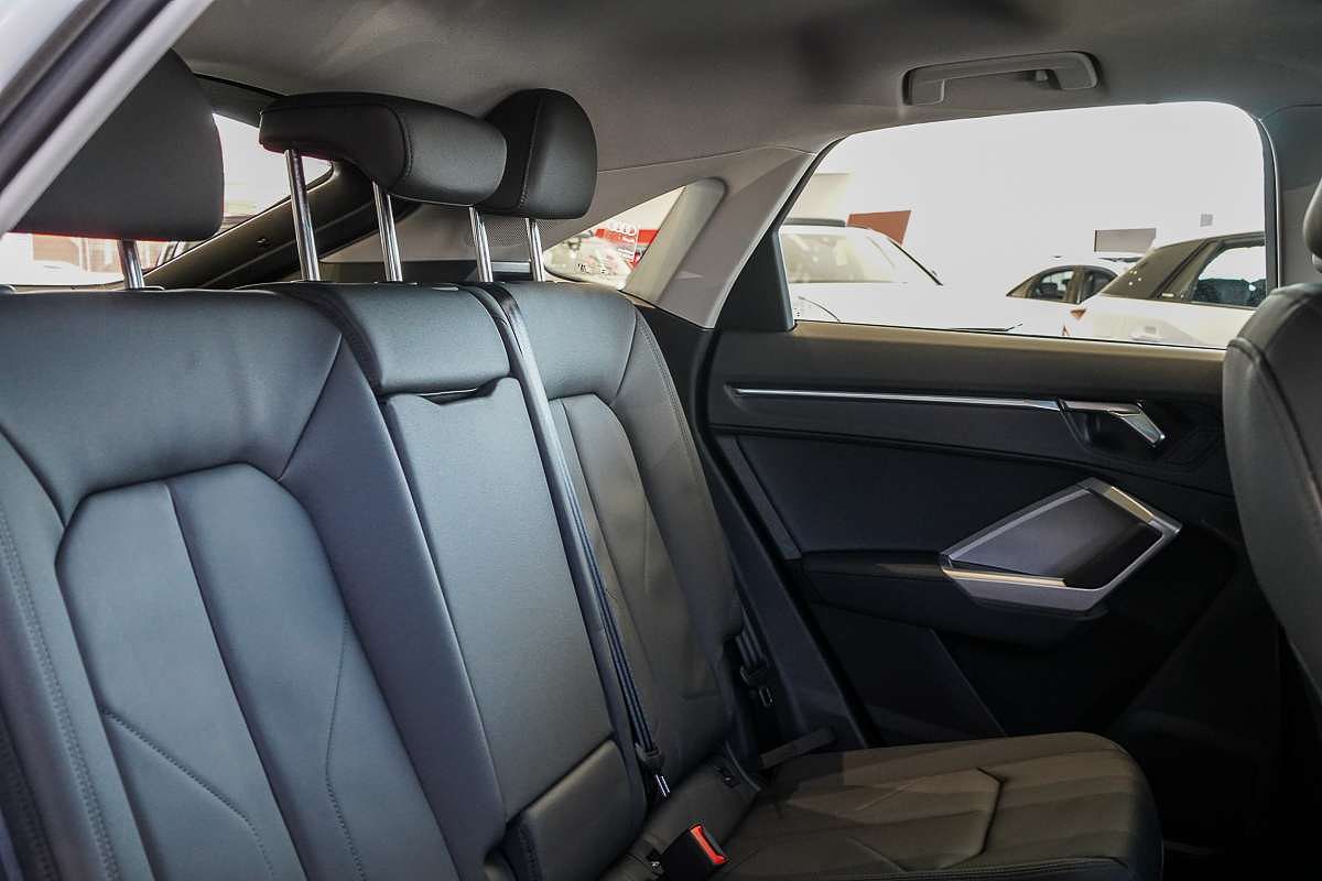 2025 Audi Q3 35 TFSI S line edition F3
