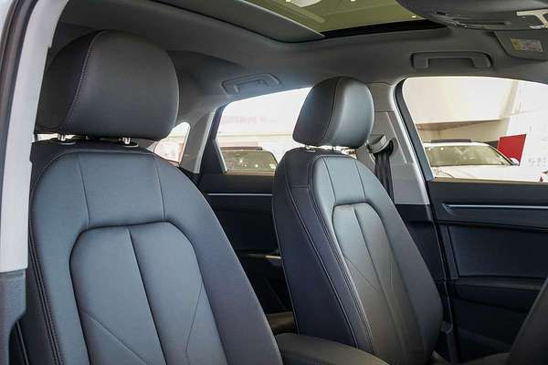 2025 Audi Q3 35 TFSI S line edition F3