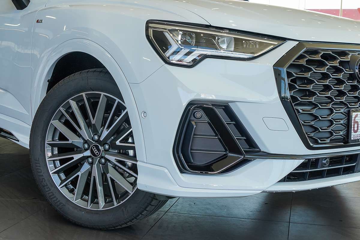 2025 Audi Q3 35 TFSI S line edition F3