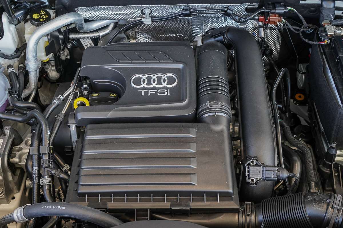 2025 Audi Q3 35 TFSI S line edition F3