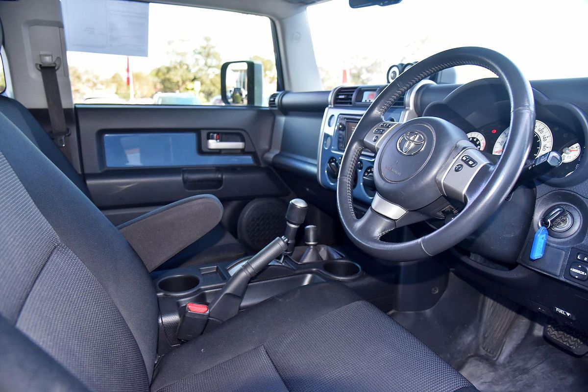 2012 Toyota FJ Cruiser GSJ15R