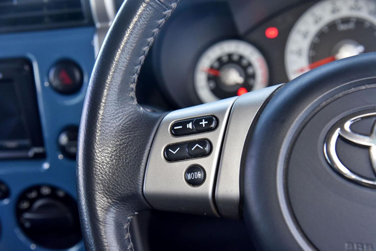 2012 Toyota FJ Cruiser GSJ15R