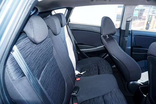 2017 Hyundai Accent Sport RB6